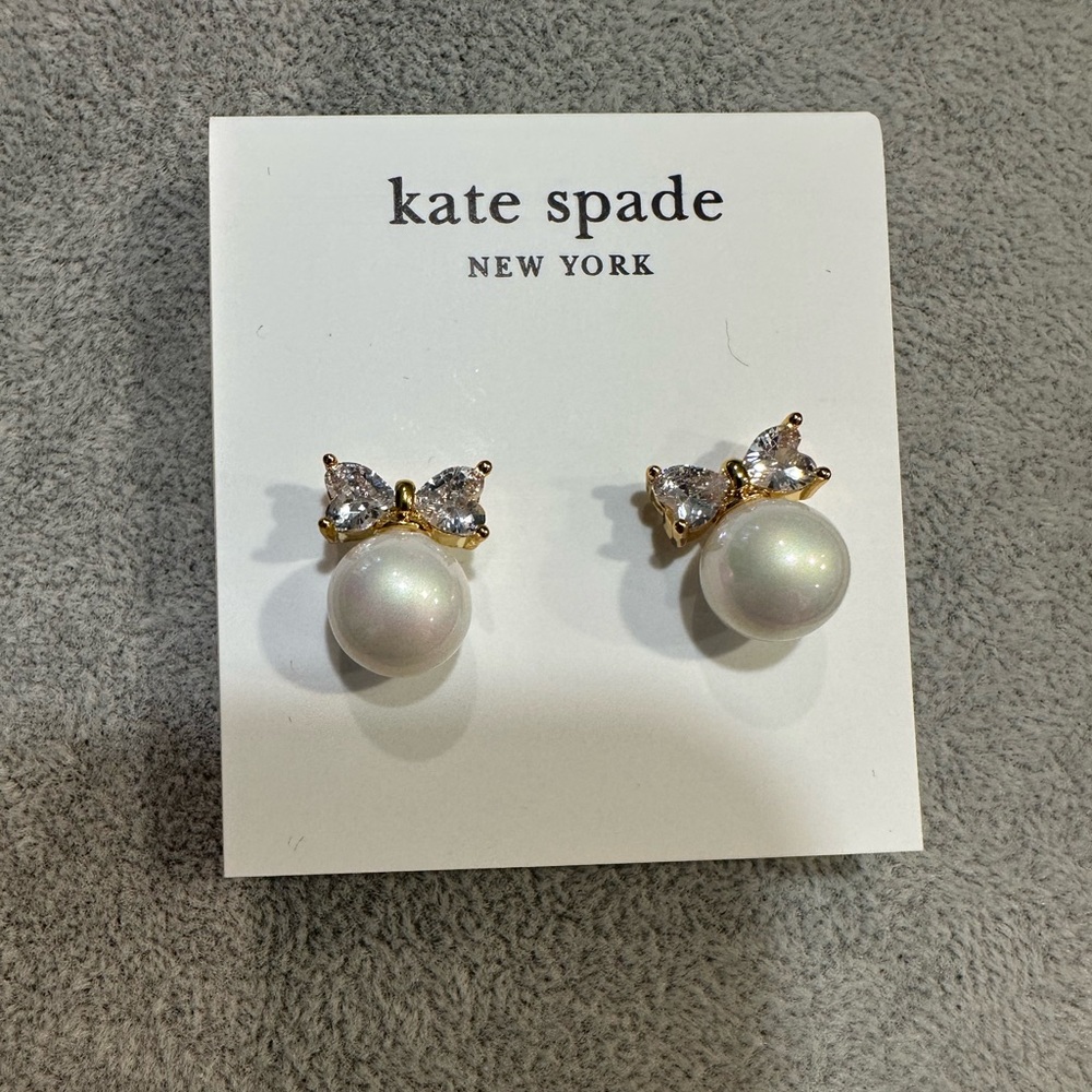 Kate Spade Gold and White Pearl Bow Jewelry - New